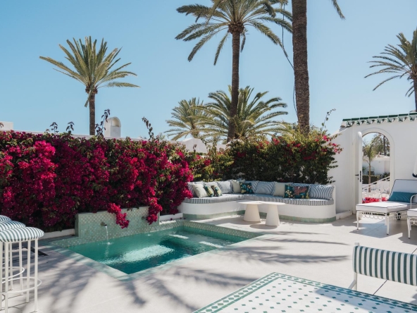 OASIS CLUB33