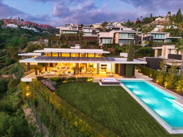 THE HILLS 1